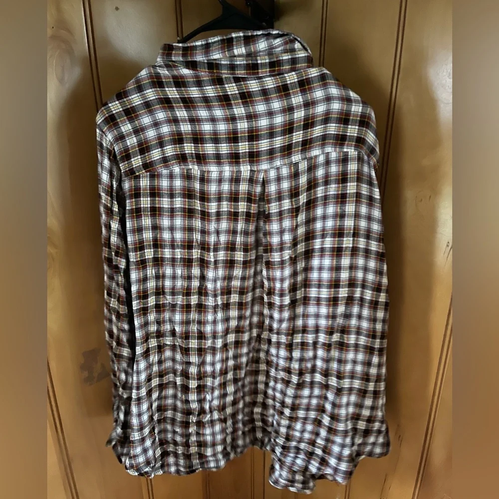 Women’s button up - Picture 2 of 2